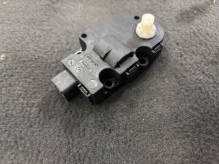 bontott VW TOUAREG Fűtés Állító Motor