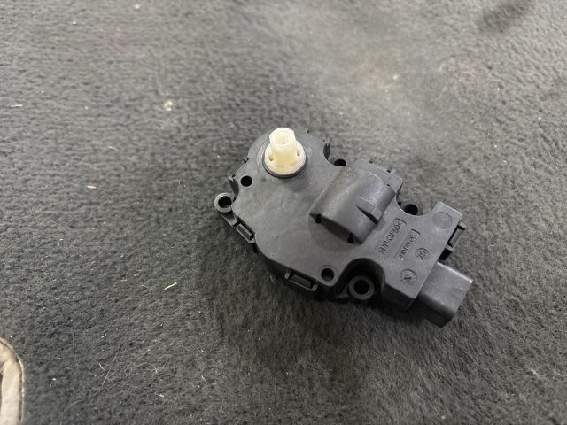 bontott VW TOUAREG Fűtés Állító Motor