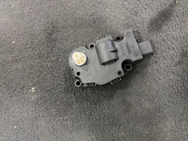 bontott VW TOUAREG Fűtés Állító Motor