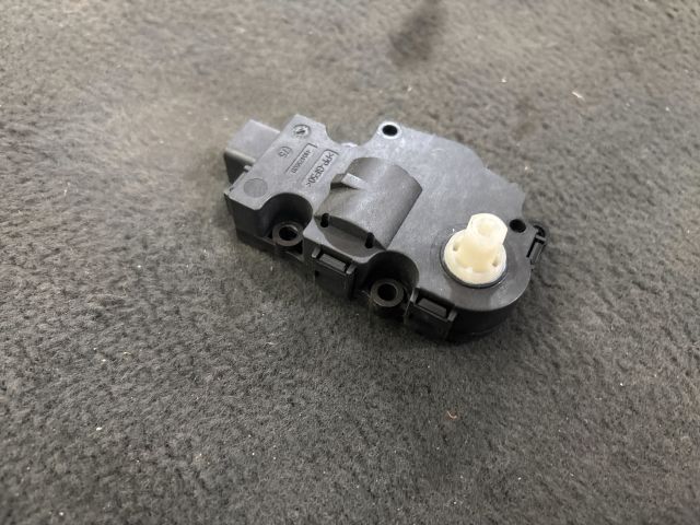 bontott VW TOUAREG Fűtés Állító Motor