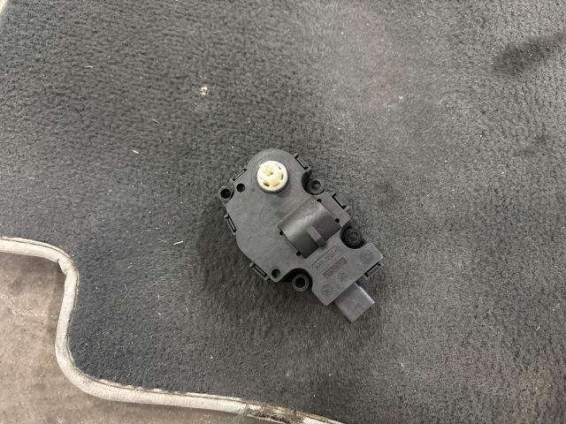 bontott VW TOUAREG Fűtés Állító Motor