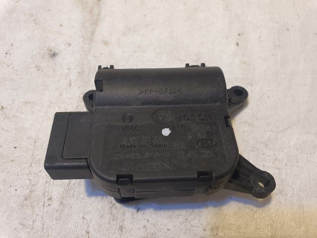 bontott VW TOUAREG Fűtés Állító Motor