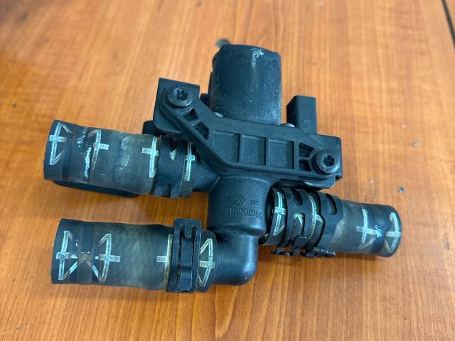 bontott VW TOUAREG Fűtéscsap