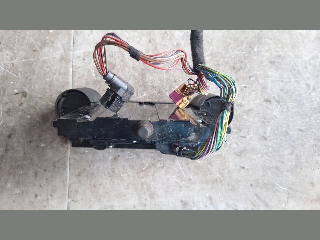 bontott VW TOUAREG Fűtéskapcsoló (digit klímás)