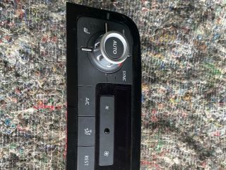 bontott VW TOUAREG Fűtéskapcsoló (digit klímás)