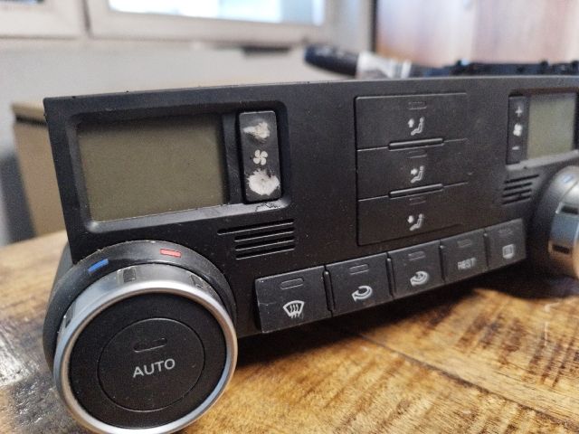 bontott VW TOUAREG Fűtéskapcsoló (digit klímás)