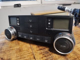 bontott VW TOUAREG Fűtéskapcsoló (digit klímás)