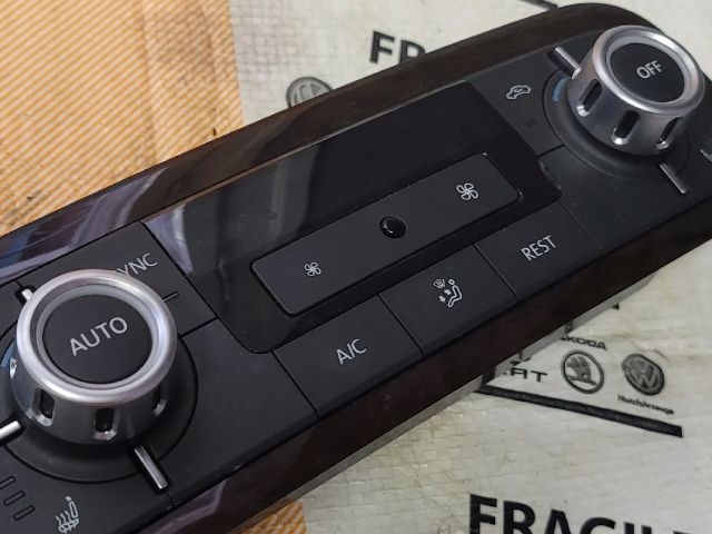 bontott VW TOUAREG Fűtéskapcsoló (digit klímás)