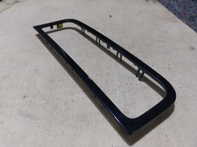 bontott VW TOUAREG Fűtéskapcsoló Keret