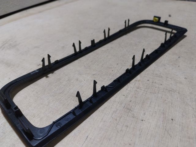 bontott VW TOUAREG Fűtéskapcsoló Keret