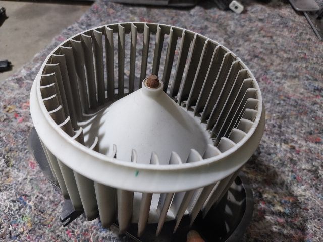 bontott VW TOUAREG Fűtőmotor (Klímás)