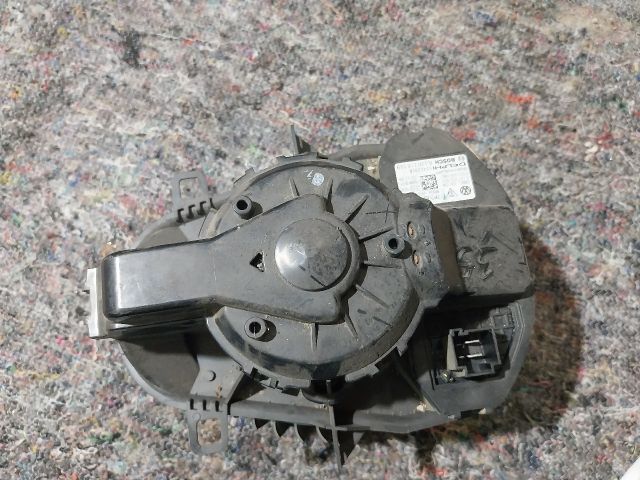 bontott VW TOUAREG Fűtőmotor (Klímás)