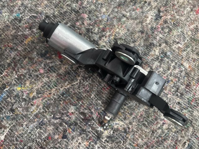 bontott VW TOUAREG Hátsó Ablaktörlő Motor