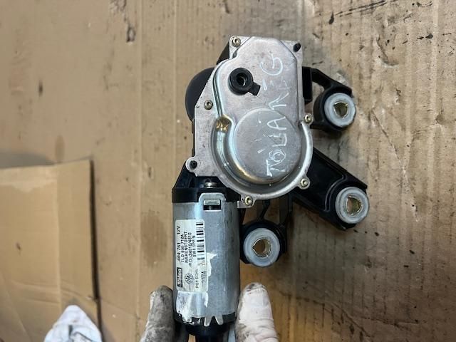 bontott VW TOUAREG Hátsó Ablaktörlő Motor