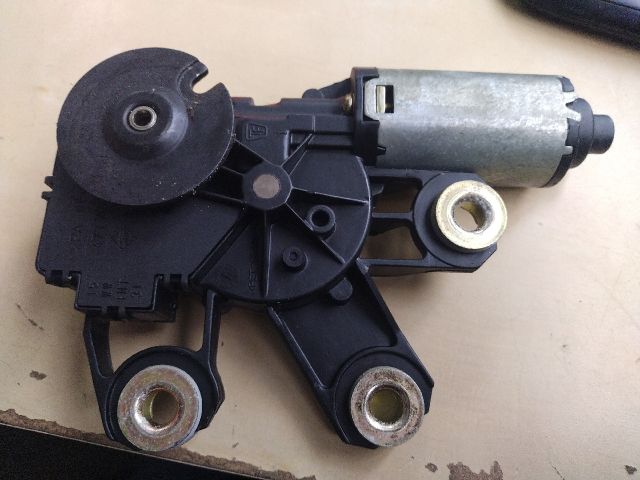 bontott VW TOUAREG Hátsó Ablaktörlő Motor