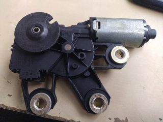 bontott VW TOUAREG Hátsó Ablaktörlő Motor