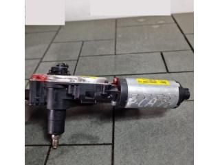 bontott VW TOUAREG Hátsó Ablaktörlő Motor