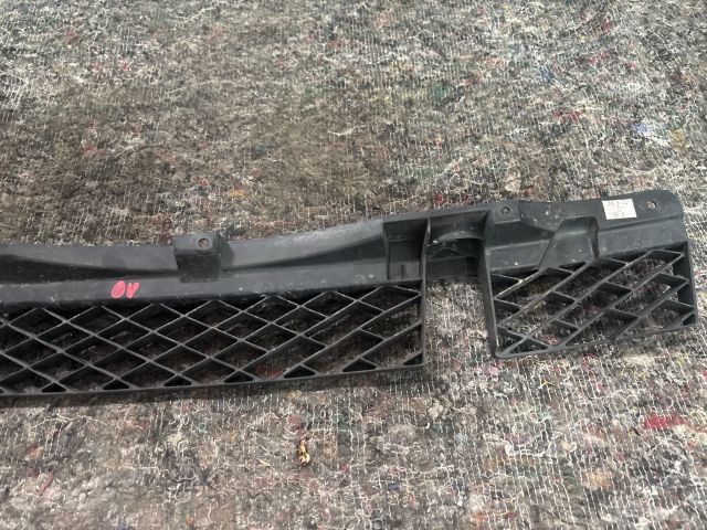 bontott VW TOUAREG Hátsó középső Lökhárító Tartó (Műanyag)