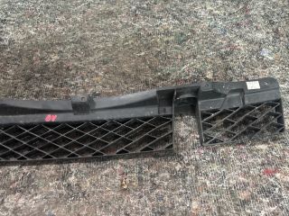 bontott VW TOUAREG Hátsó középső Lökhárító Tartó (Műanyag)