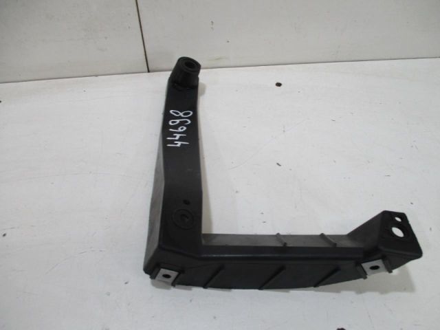 bontott VW TOUAREG Hátsó középső Lökhárító Tartó (Műanyag)