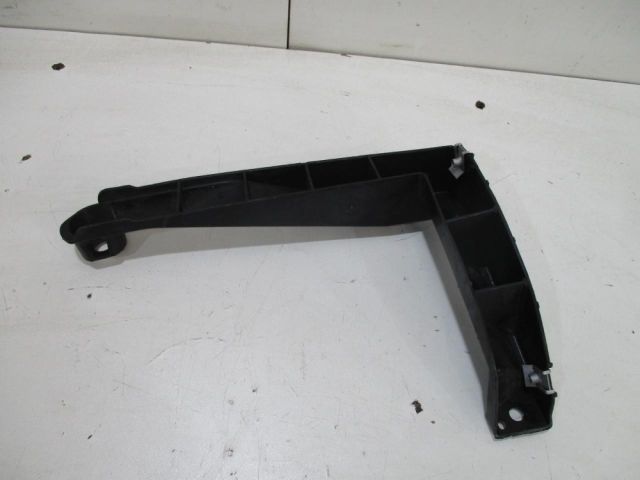 bontott VW TOUAREG Hátsó középső Lökhárító Tartó (Műanyag)