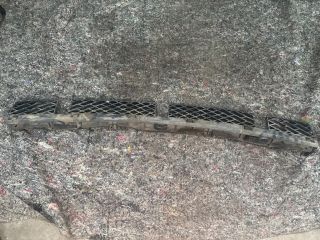 bontott VW TOUAREG Hátsó középső Lökhárító Tartó (Műanyag)