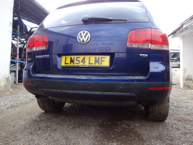 bontott VW TOUAREG Hátsó Lökhárító (Üresen)