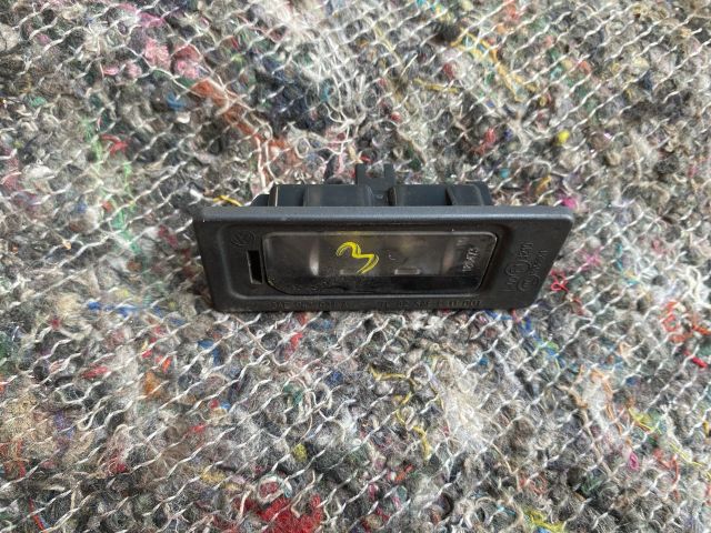 bontott VW TOUAREG Hátsó Rendszámtábla Világítás