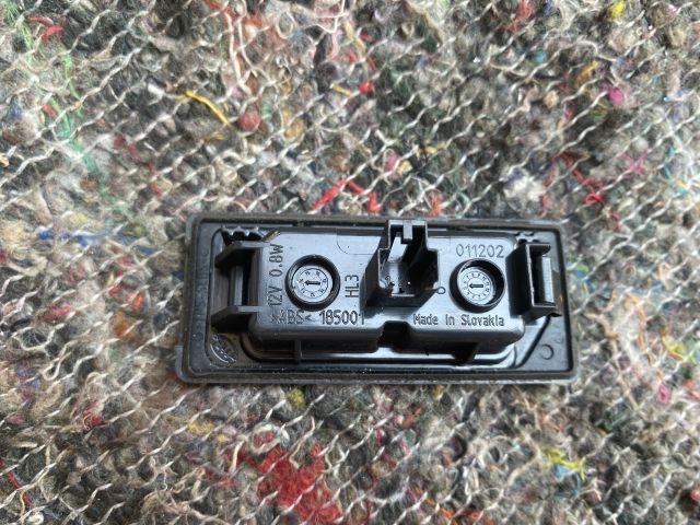 bontott VW TOUAREG Hátsó Rendszámtábla Világítás