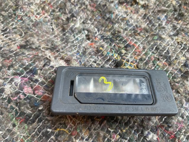 bontott VW TOUAREG Hátsó Rendszámtábla Világítás