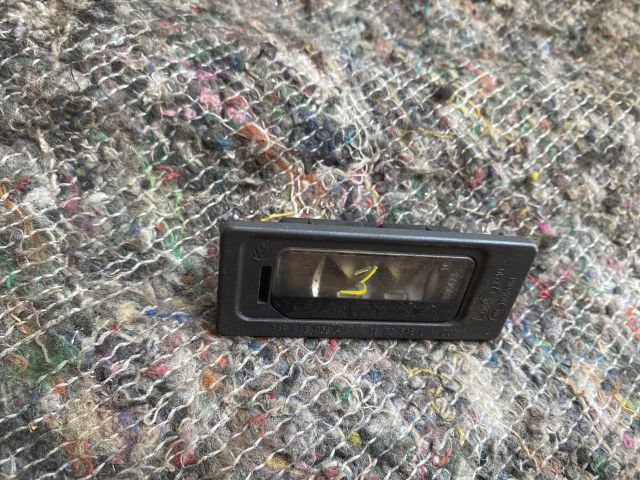 bontott VW TOUAREG Hátsó Rendszámtábla Világítás