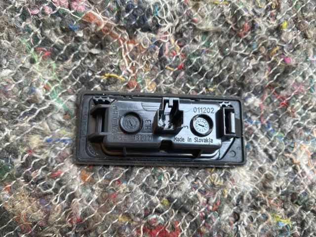 bontott VW TOUAREG Hátsó Rendszámtábla Világítás