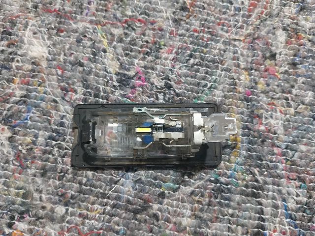 bontott VW TOUAREG Hátsó Rendszámtábla Világítás