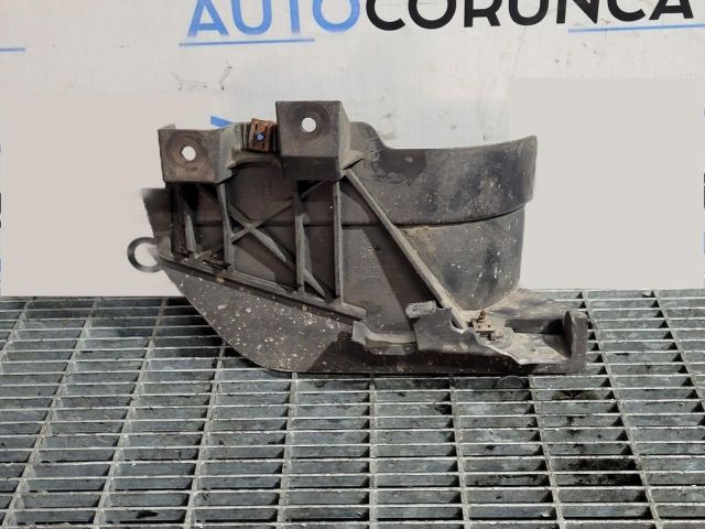 bontott VW TOUAREG Hátsó Sárvédő Gumi Pár