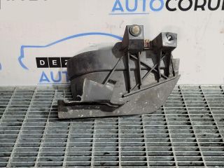 bontott VW TOUAREG Hátsó Sárvédő Gumi Pár