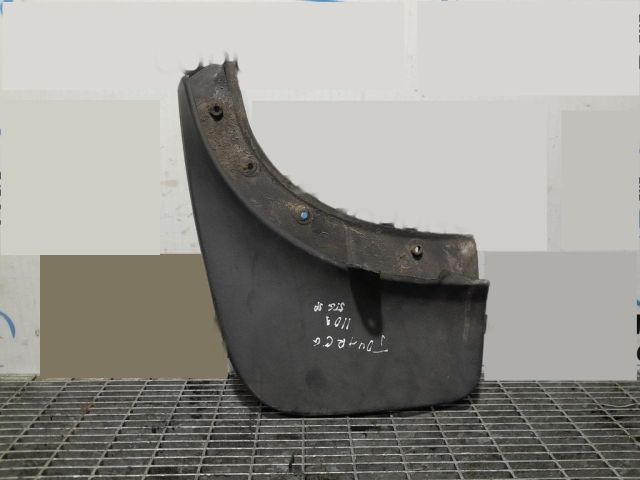 bontott VW TOUAREG Hátsó Sárvédő Gumi Pár