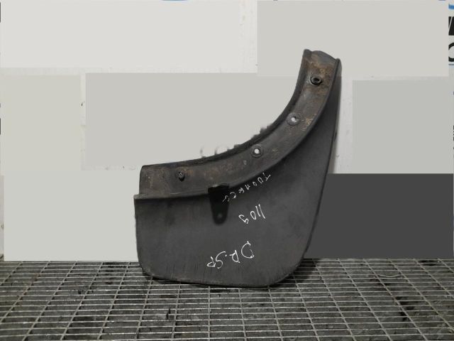 bontott VW TOUAREG Hátsó Sárvédő Gumi Pár