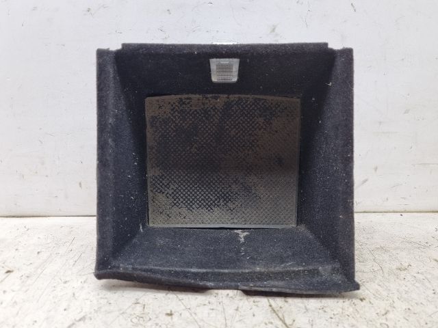 bontott VW TOUAREG Hátsó Tároló Rekesz