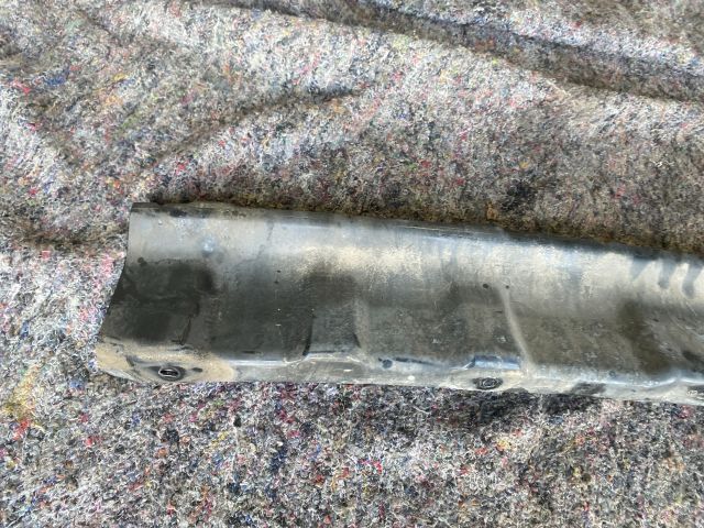 bontott VW TOUAREG Hátsó Ütközéscsillapító