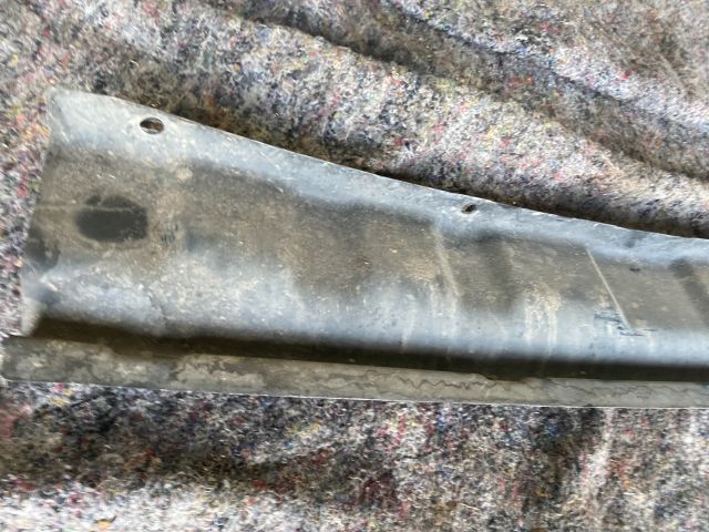 bontott VW TOUAREG Hátsó Ütközéscsillapító