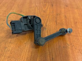 bontott VW TOUAREG Hátsó Xenon Szintszabályzó Jeladó