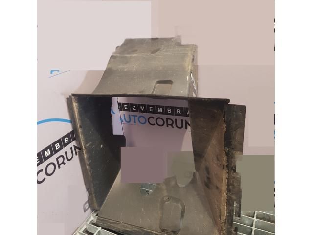 bontott VW TOUAREG Hűtő Légterelő