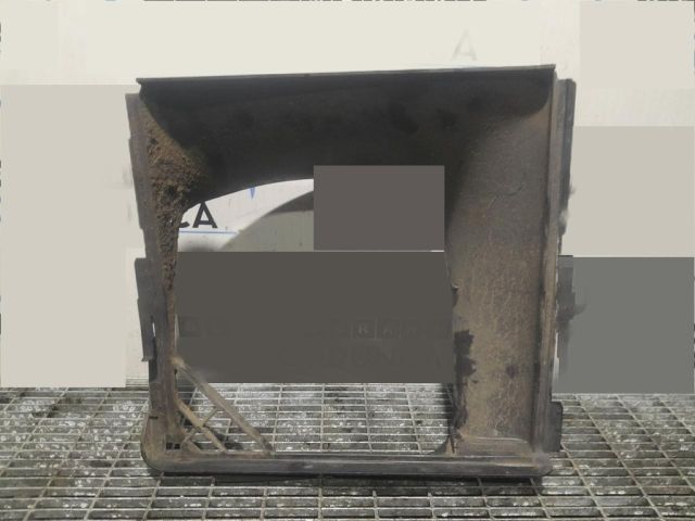 bontott VW TOUAREG Hűtő Légterelő