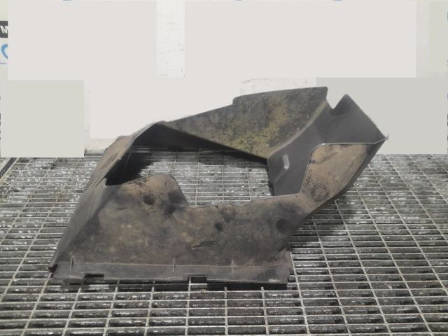 bontott VW TOUAREG Hűtő Légterelő