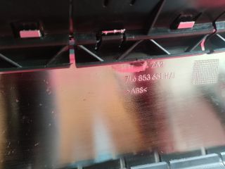 bontott VW TOUAREG Hűtőrács