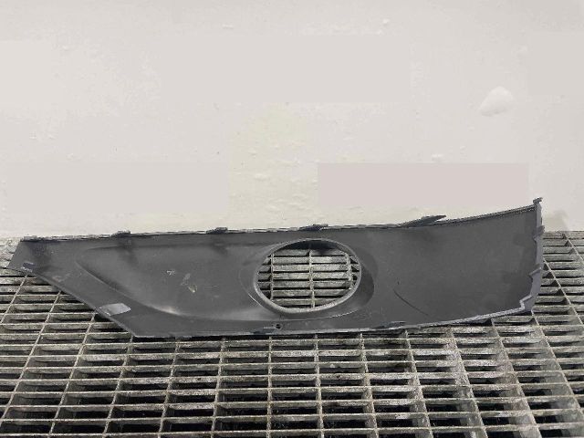 bontott VW TOUAREG Hűtőrács