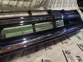 bontott VW TOUAREG Hűtőrács