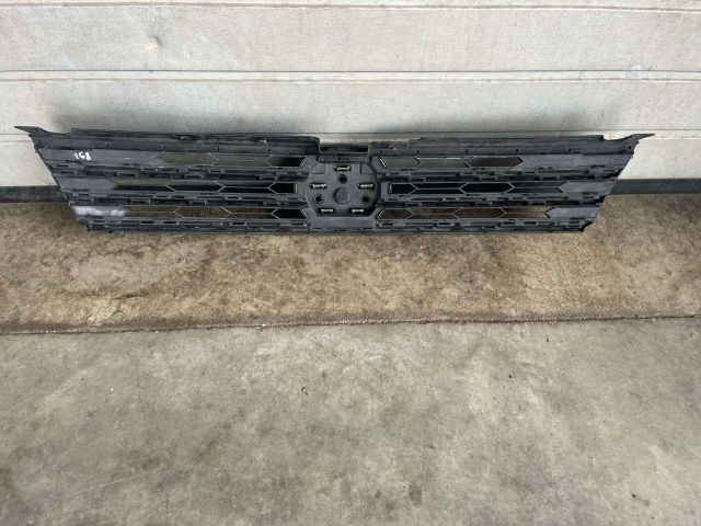 bontott VW TOUAREG Hűtőrács