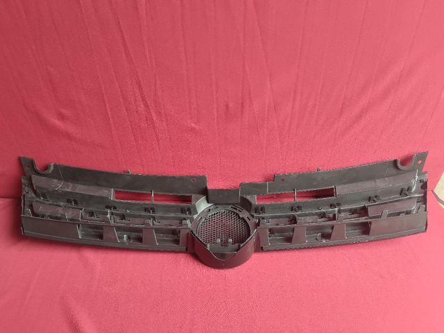 bontott VW TOUAREG Hűtőrács