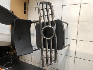 bontott VW TOUAREG Hűtőrács